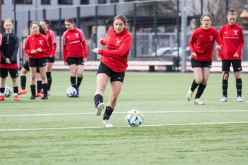 Bild 119 - wBJ FC St. Pauli - Walddoerfer SV : Ergebnis: 3:4